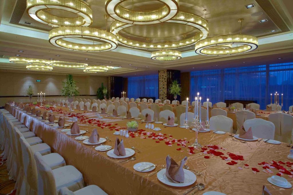 New Century Grand Hotel Пекин Экстерьер фото