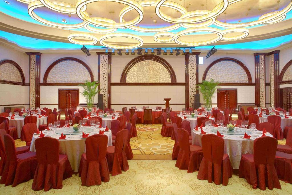 New Century Grand Hotel Пекин Экстерьер фото